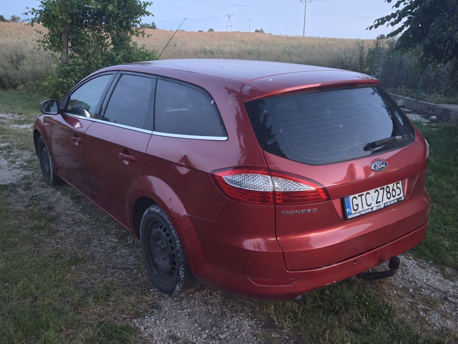 Forda Mondeo bogate