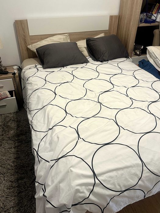Cama de Casal + Colchão Super ortopédico + Estrado 195x140 + Mesa Cabe