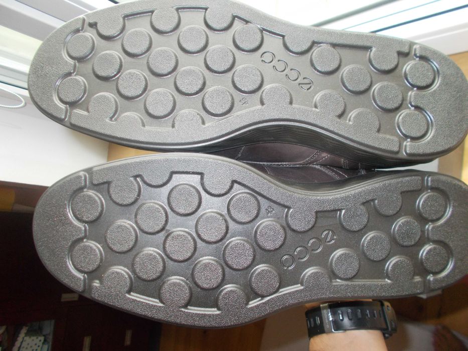 Buty półbuty ECCO 43 nowe.