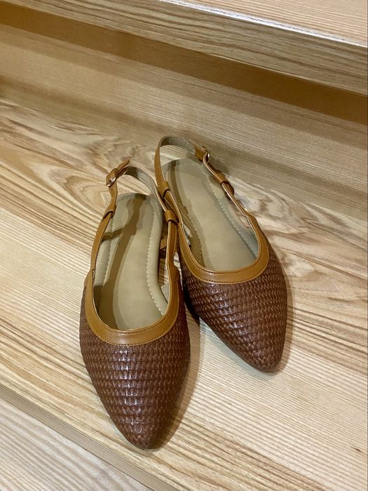 Brązowe baleriny z odkrytą piętą, rozmiar 37