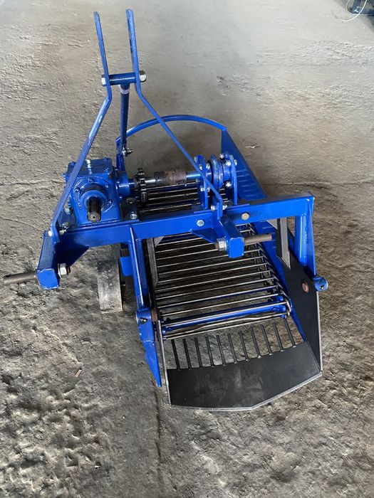 Транспортерна Картоплекопачка з рухомим ножем