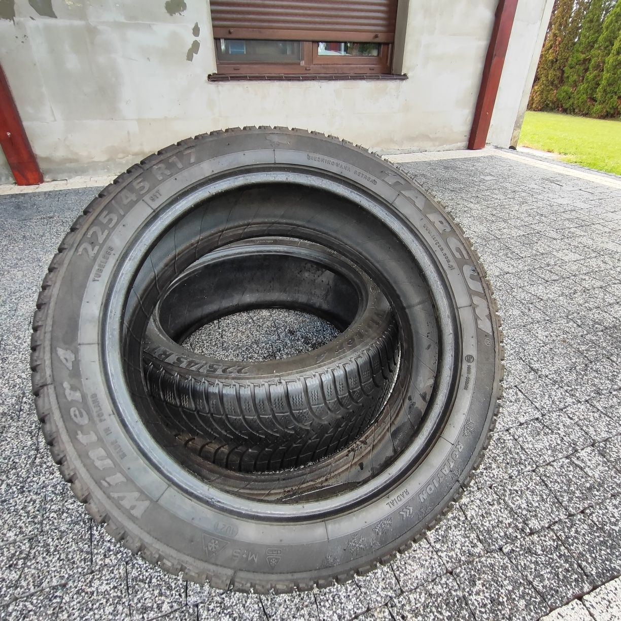 Opony Zimowe 225/45 r17 Targum