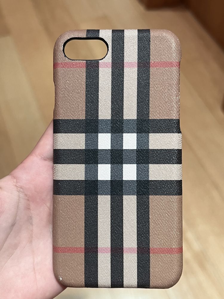 Capa Burberry Iphone 6/7/8 original