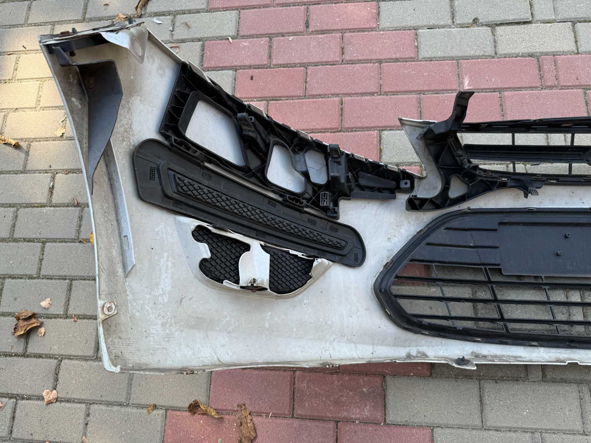 [188] Zderzak przedni Ford Mondeo MK3 Lift 03-05r.