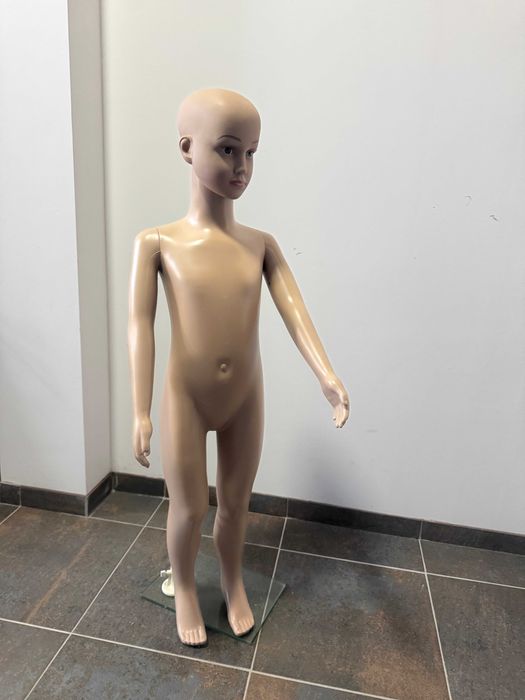 manekin pełnopostaciowy dziecięcy