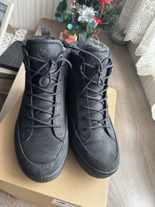 Кросівки (кеди) ECCO  Gore-tex зимові оригінал, майже нові.