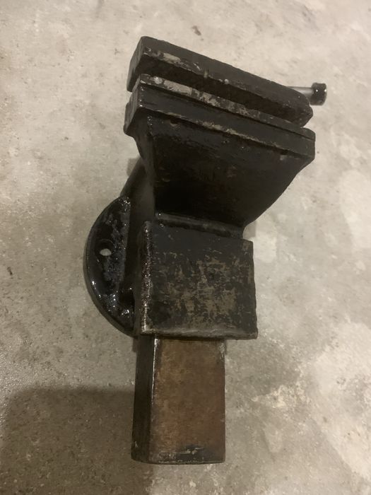 Продам Тиски слюсарні