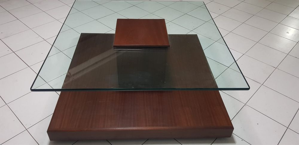 Mesa de apoio em madeira e vidro