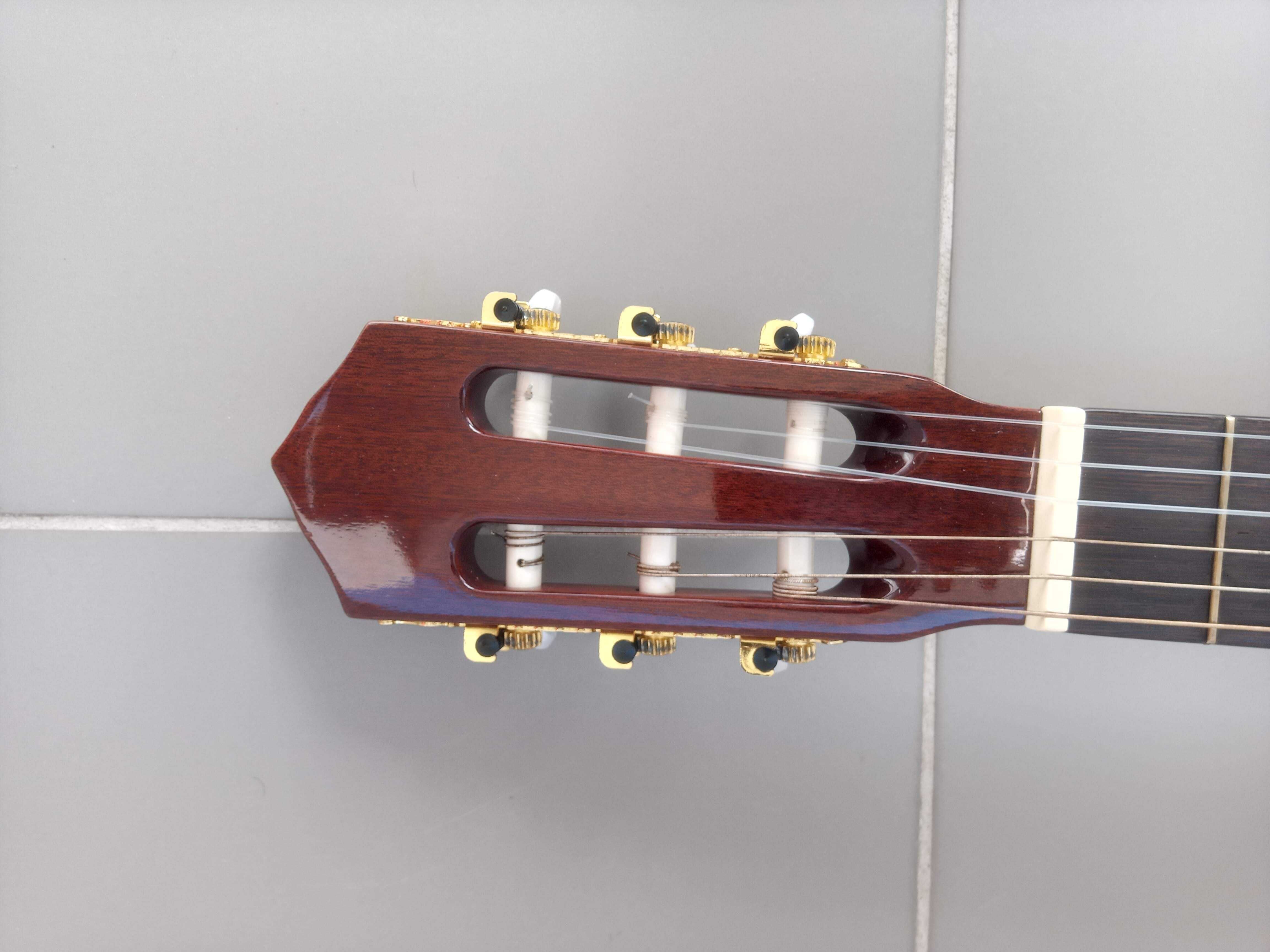 Guitarra Clássica Artesanal