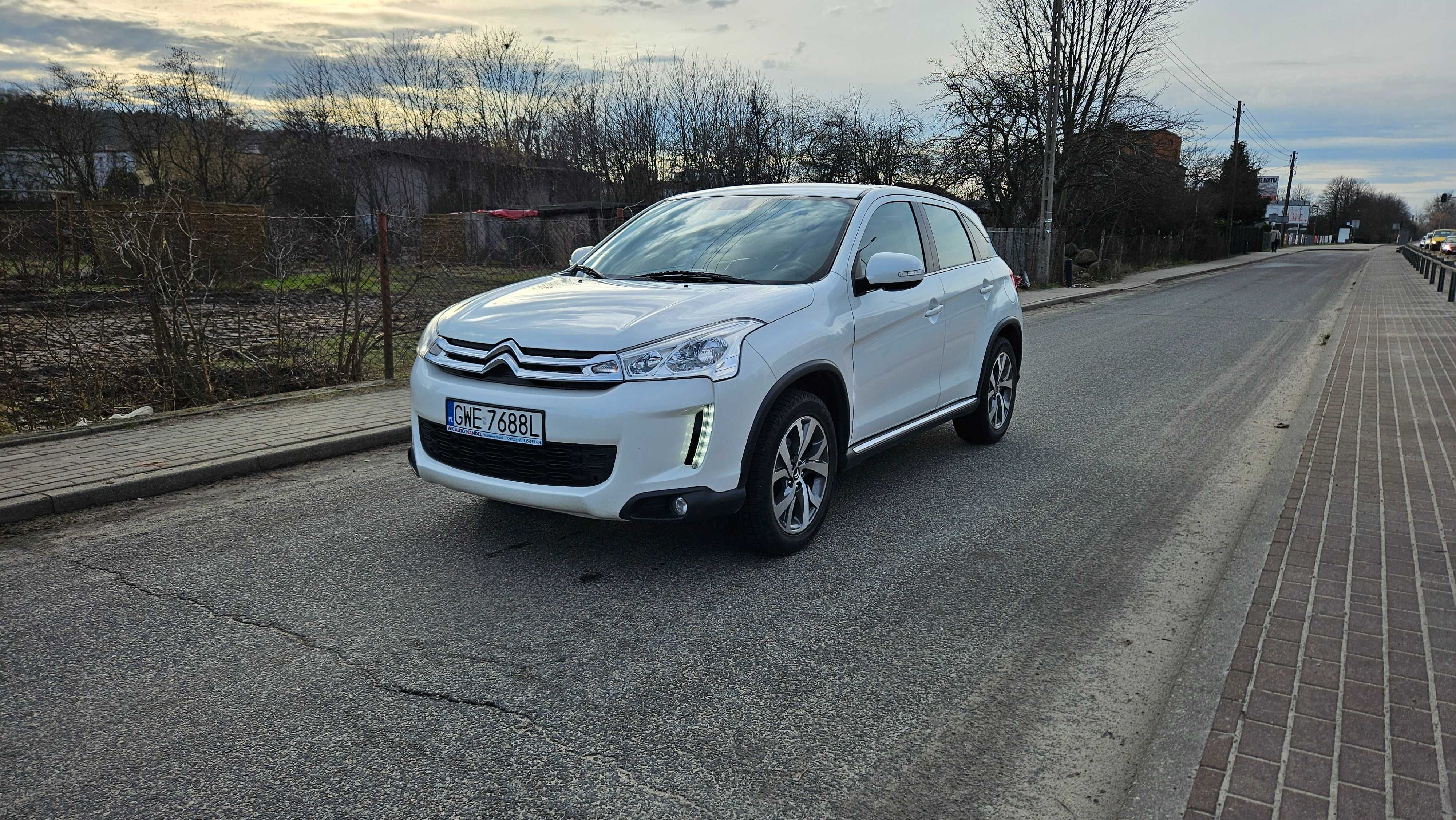 Citroen C4 Aircross 1.6 Benz / Nawigacja / Kamera / 1 właściciel