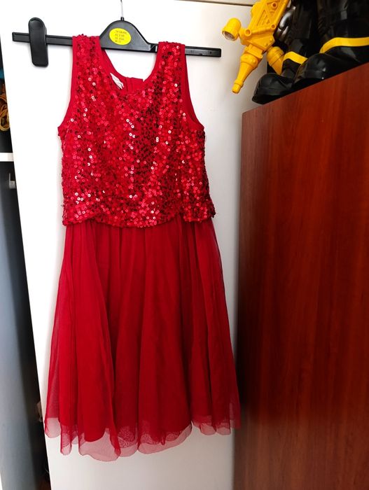 Красивые платья для девочек в идеальном состоянии