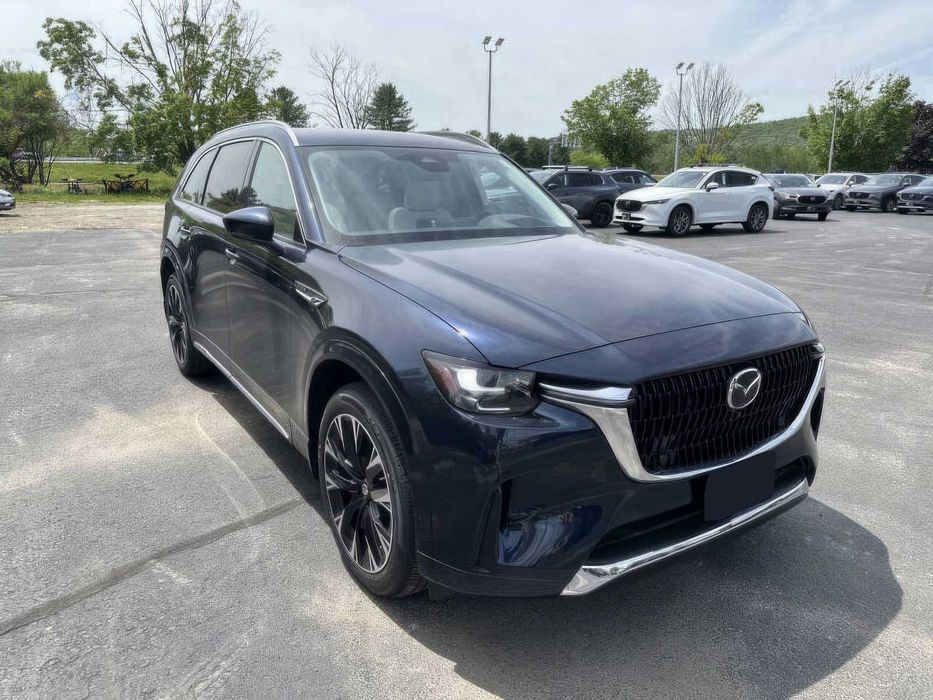 Mazda CX-90      2025