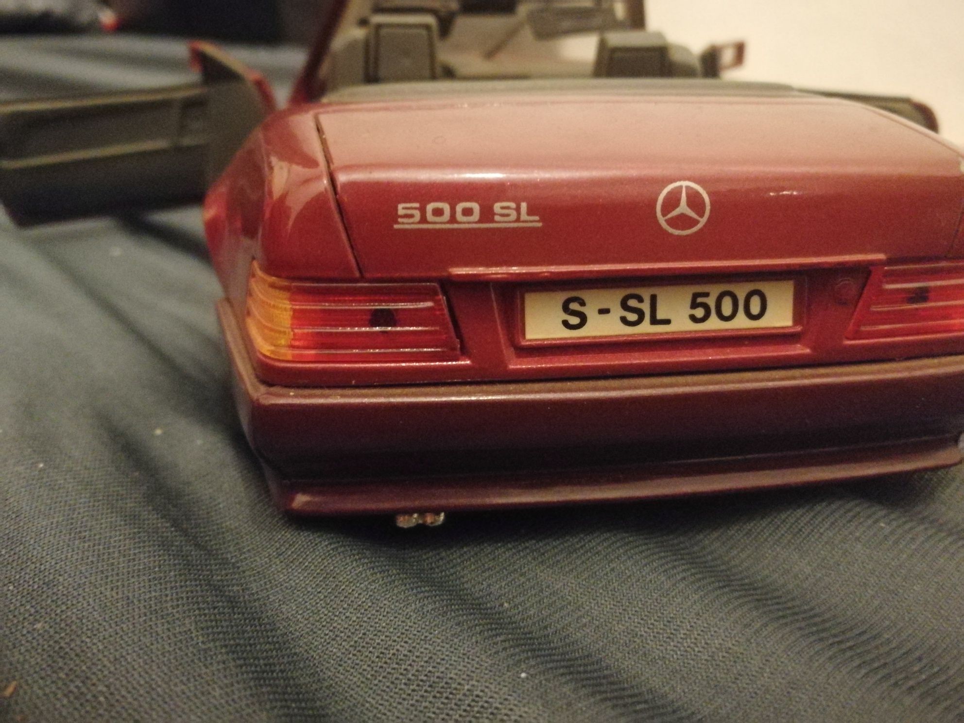 Mercedes 500 cabrio skala 1:18