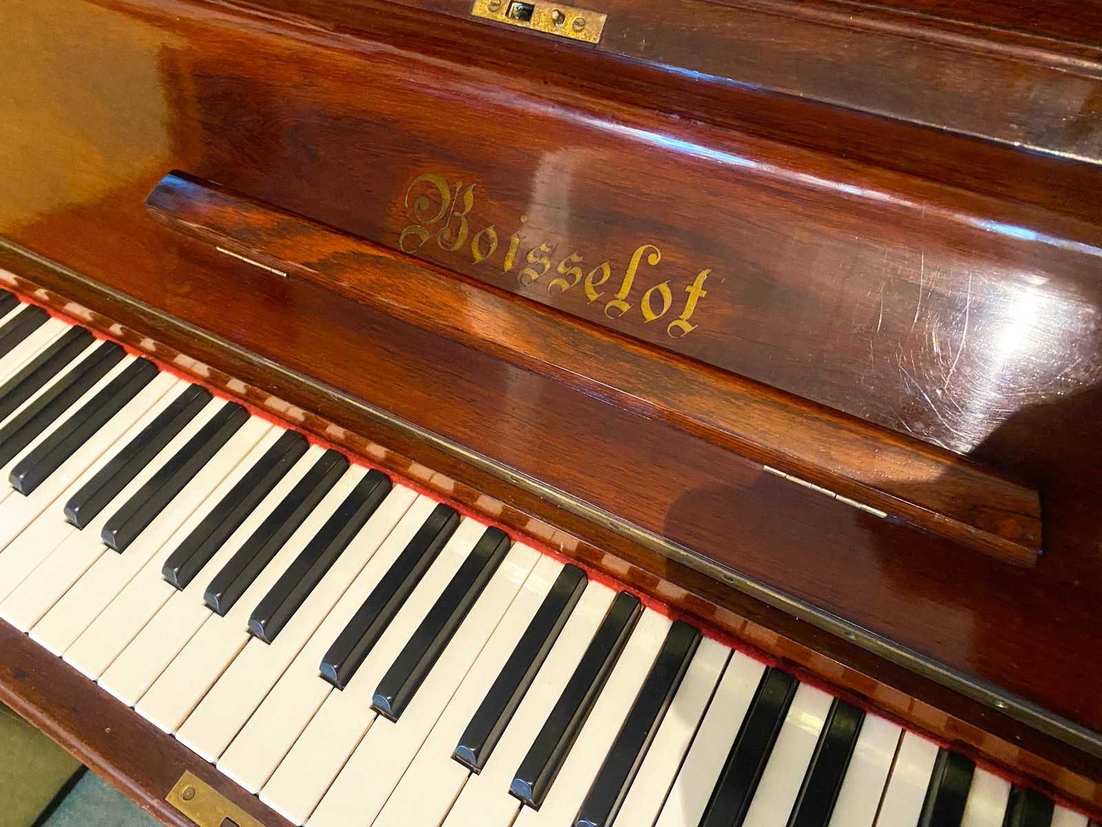 Piano Vertical Boisselot – Elegância e História num Só Instrumento!