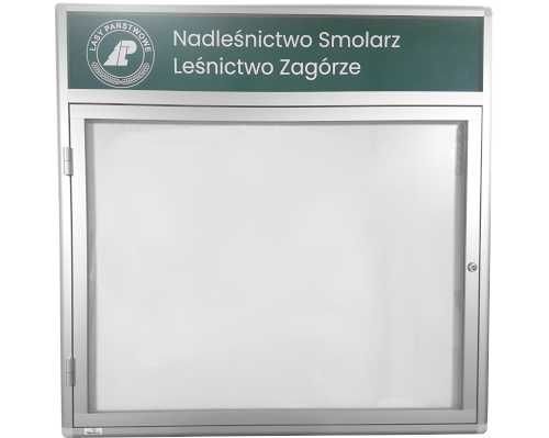 Gablota ogłoszeniowa z fryzem- wolnostojąca, sołecka. Promocja.