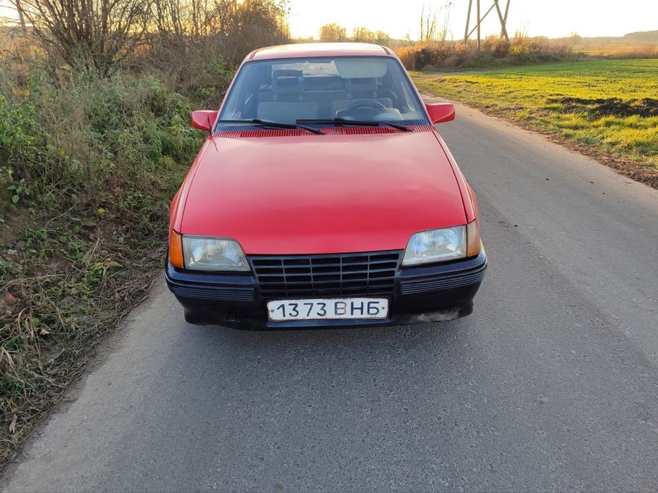 Продам Опель кадет 1.6 в доброму стані