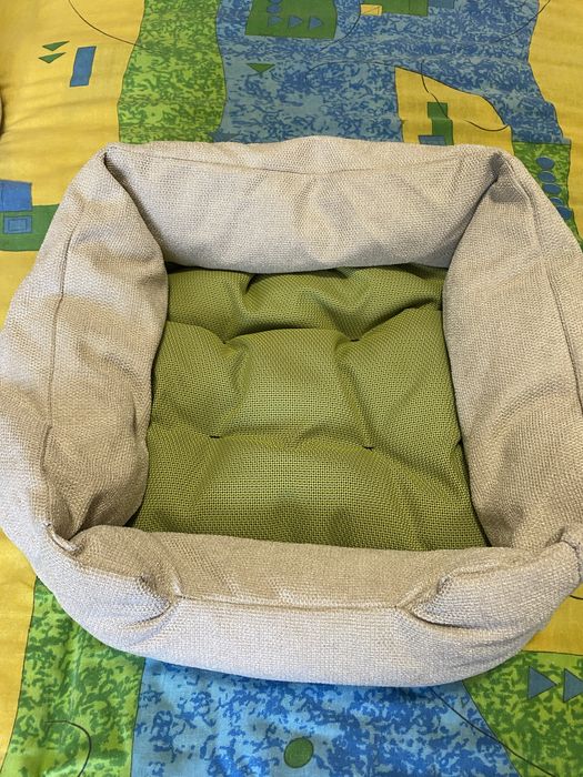 Лежанка для котів