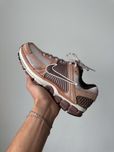 Жіночі оригінальні кросівки Nike Zoom Vomero 5 Dusted Clay Orange