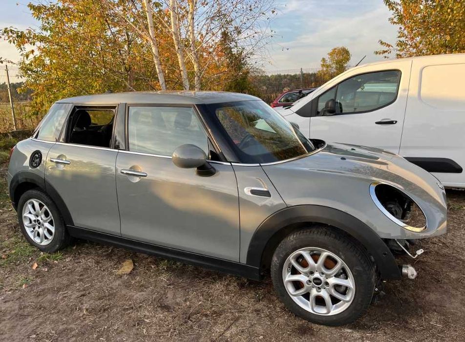 Бампер MINI Cooper f55 Запчастини R58 R57 F60 R59 R61 R55 F60