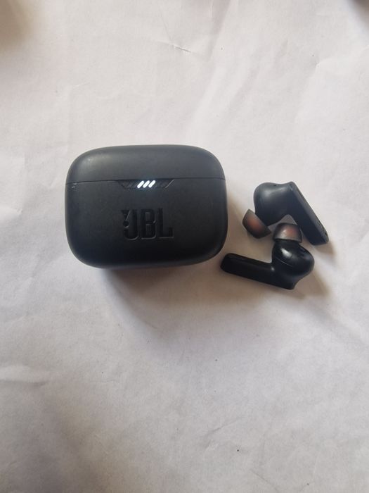 Sluchawki Bluetooth Jbl tune230nc  sprawne