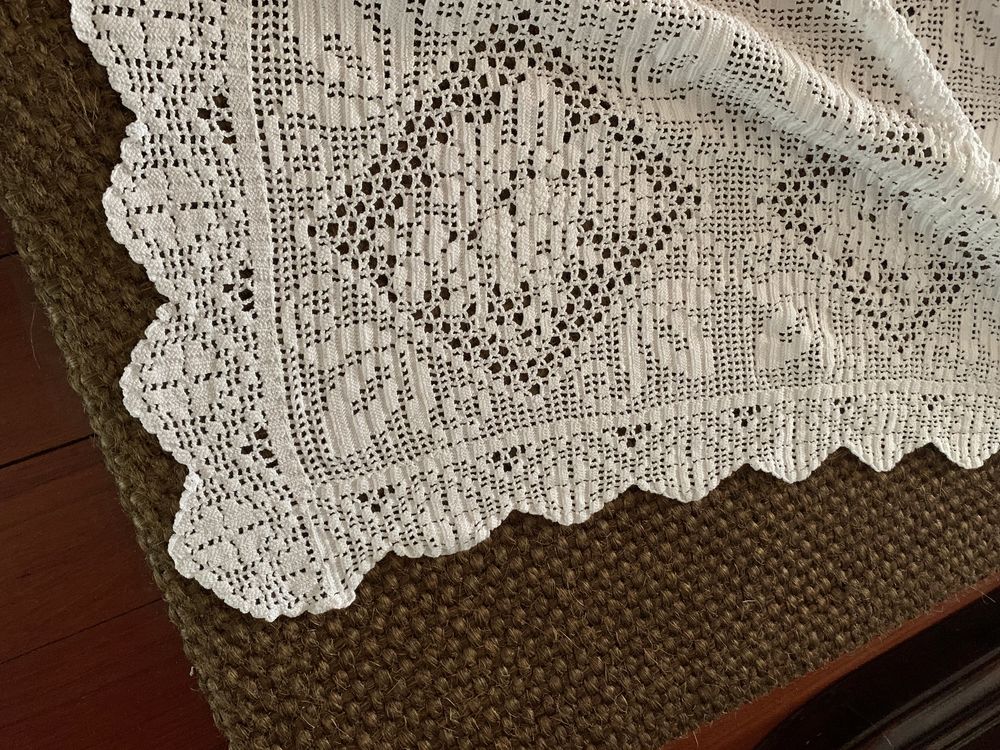 Toalha em Crochet, linha branca, 12, Âncora nunca usada.