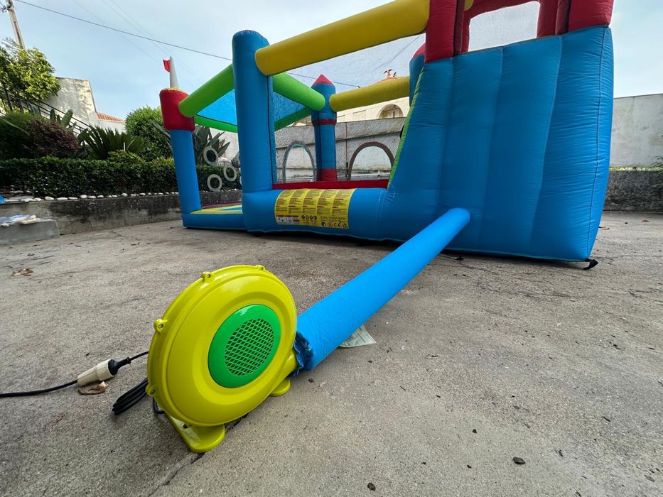 Aluga-se insuflável