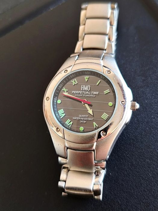 Relógio HMO,novo,entrego em mão Lisboa ou envio á cobrança