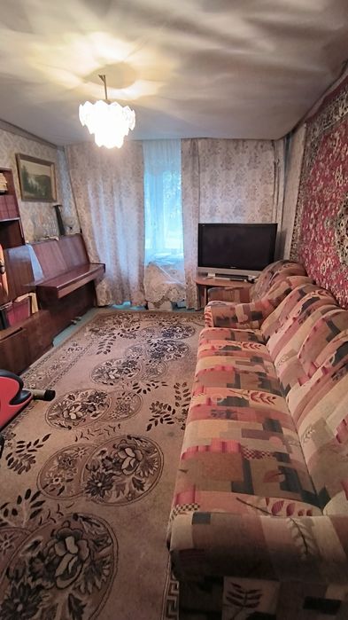 Терміново!!!Продається 2 кім , дендропарк, 19 школа