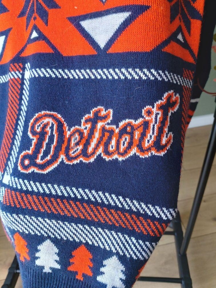 Detroit sweter męski logowany pomarańczowy z granatowy S