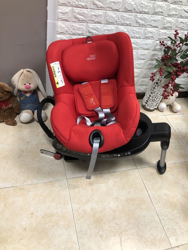 Автокрісло Britax Römer DUALFIX 2R Група 0+/1 (0-18 кг)