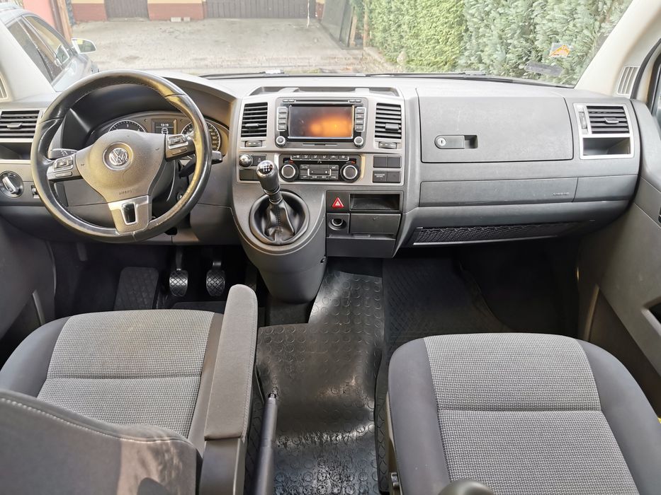 Bus wynajem busów 8 lub 9 osobowe wypożyczalnia wesela transport box