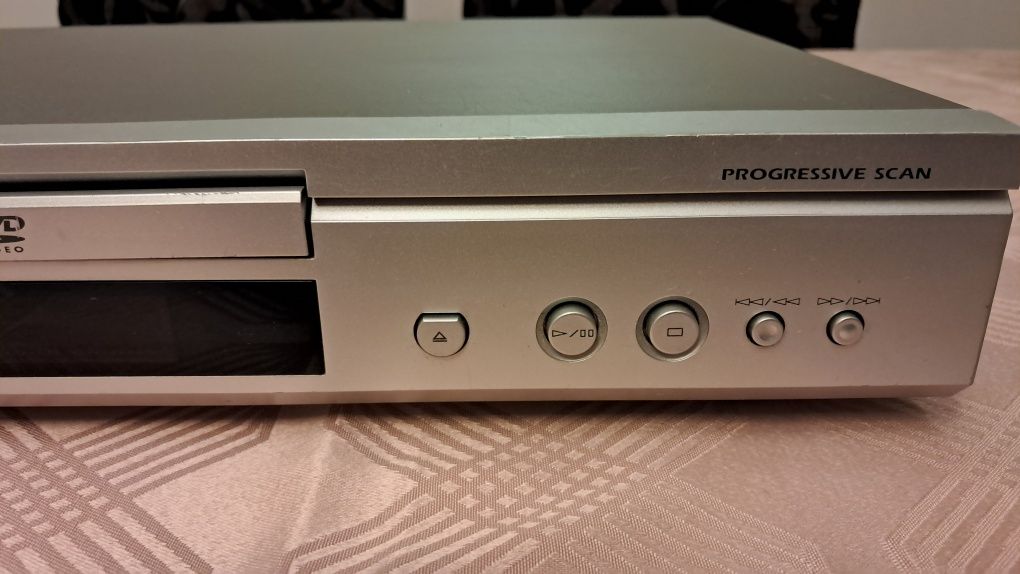 Leitor CD / DVD Yamaha DVD-S540