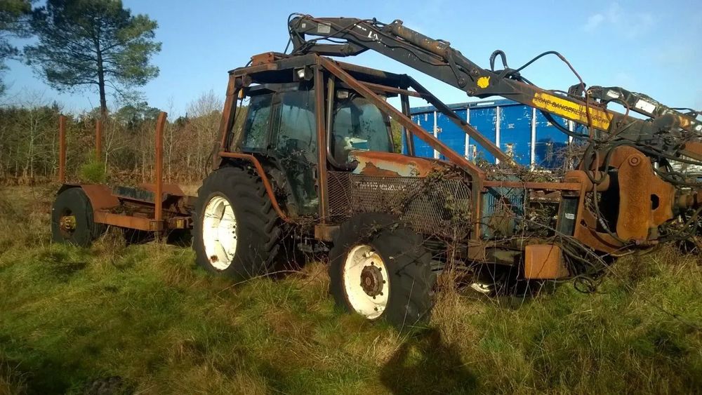 New Holland TM 115 TM115 + HDS/dźwig + chwytak + przyczepa ciągnik lesny / rolniczy  BLACK WEEK New Holland TM115 z przyczepą dźwigiem i chwytakiem