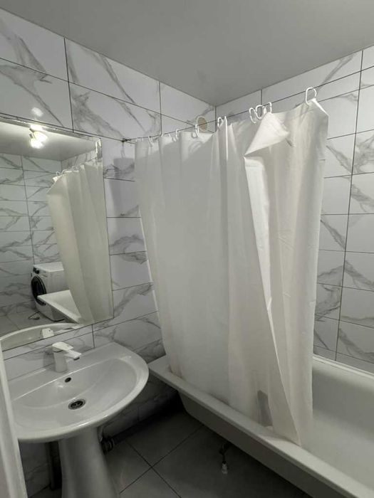 1к! квартира, ЖК Садовий, 1/9 поверх, 43 м2, євроремонт, все залишають