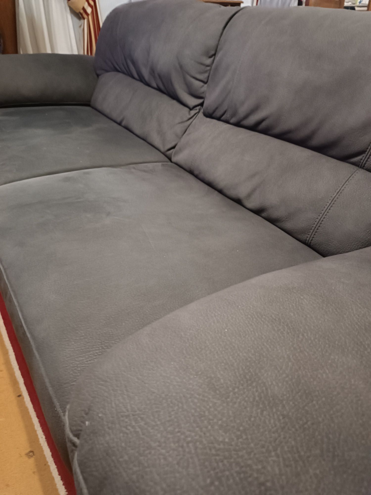 Sofa semi-novo cinzento