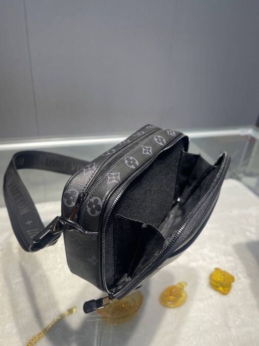 LOUIS VUITTON MONOGRAM SHADOW мужская сумка кожаная барсетка кожа