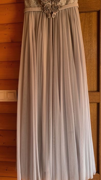 Терміново продам Випускну сукню , вечірню сукню .