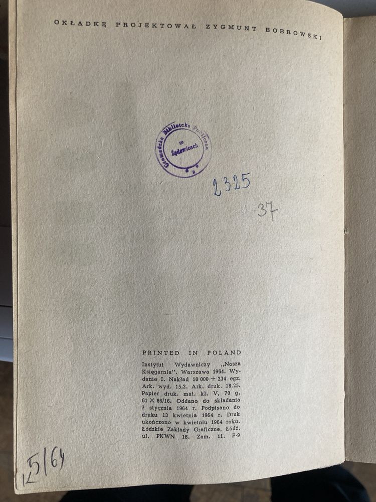 Ksiazka pt,,Niezbadane ścieżki wychowania”1964 rok