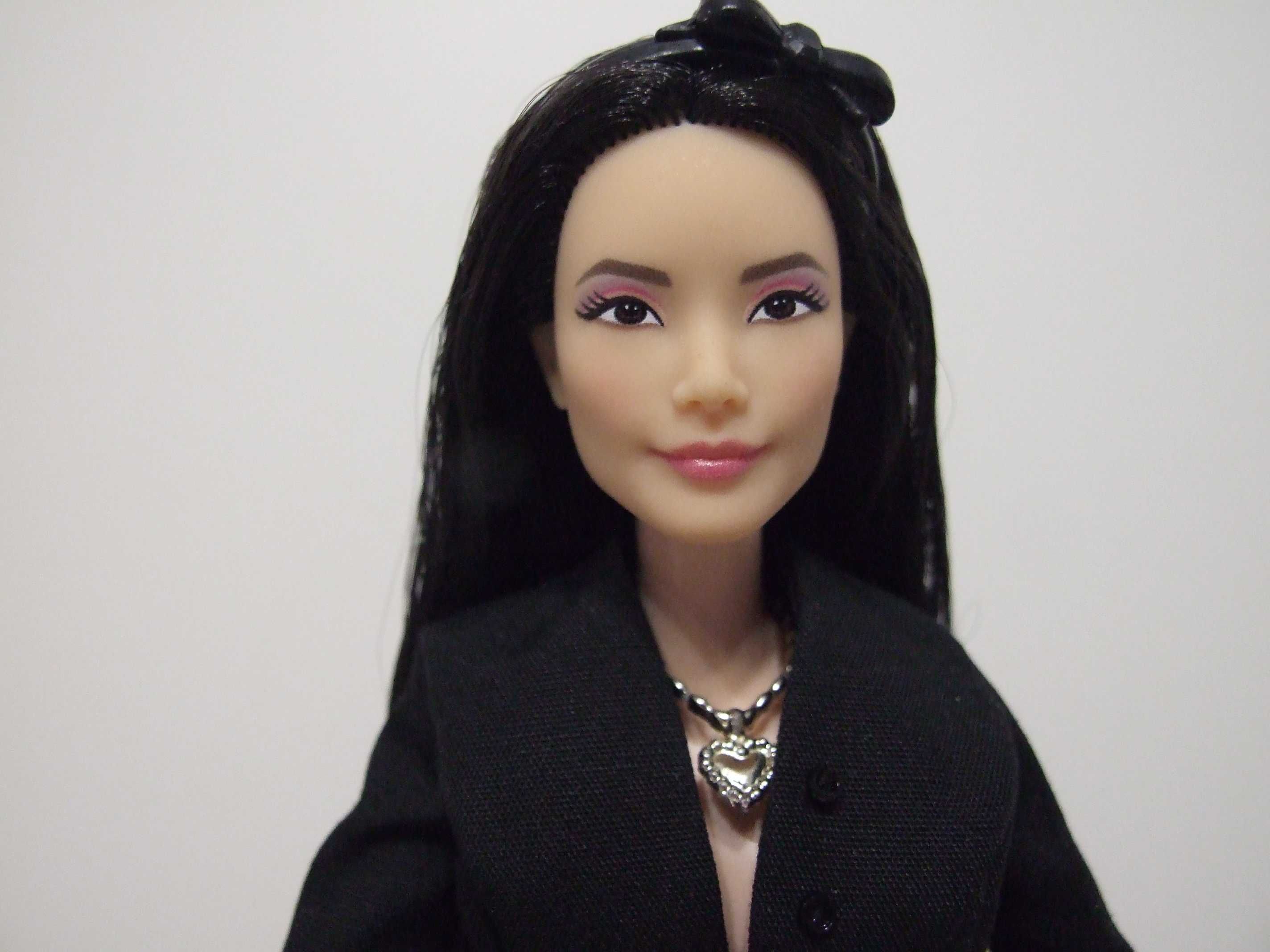 lalka Barbie Mattel made to move