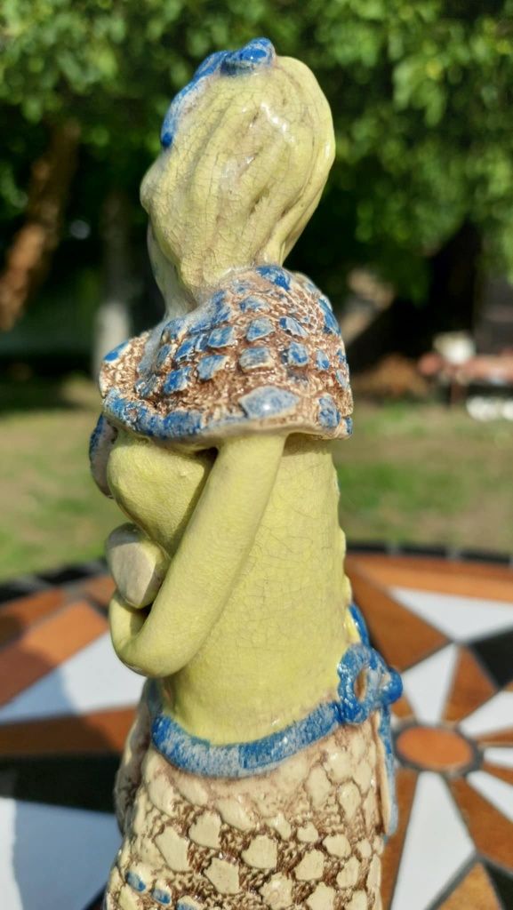 Bardzo stara zabytkowa ,  unikatowa figurka ceramiczna  ,
