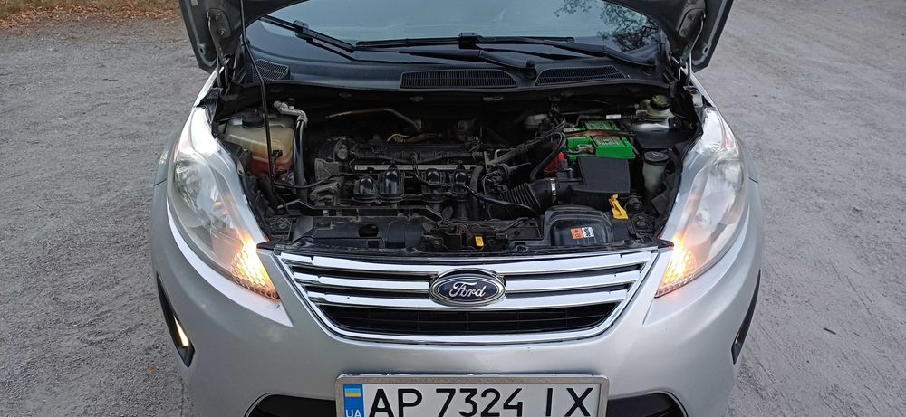 Ford Fiesta 1.6 Автомат 2011 року в гарному стані