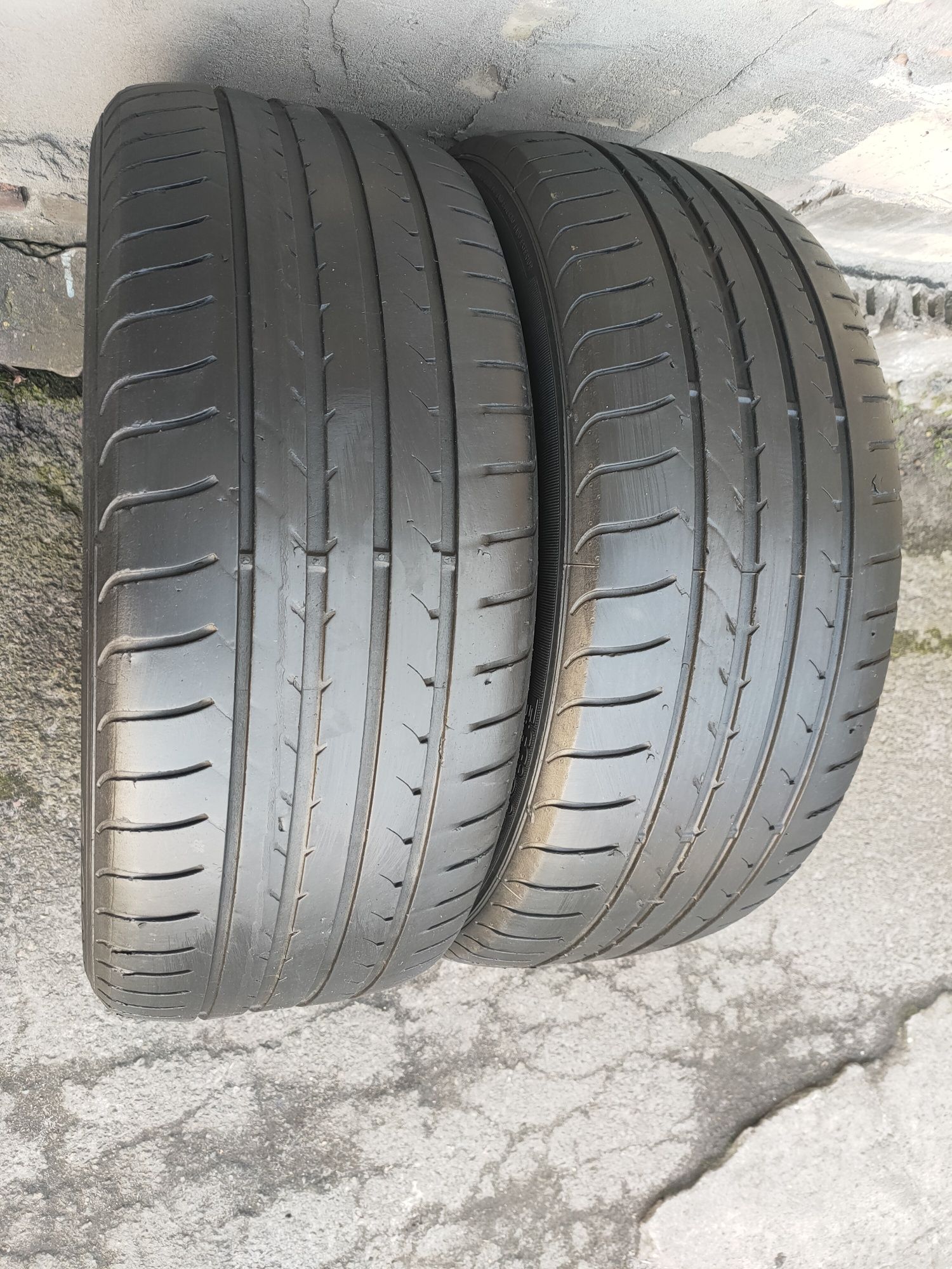 R17 215/50 Goodyear