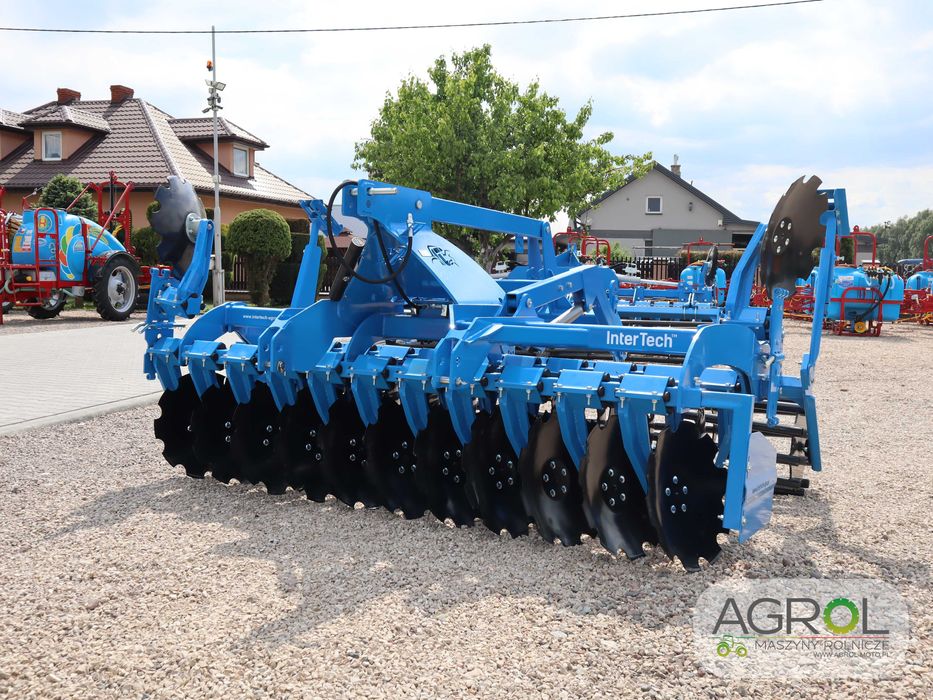 Agregat talerzowy Inter-Tech talerz włoski wał rurowy daszkowy 3m