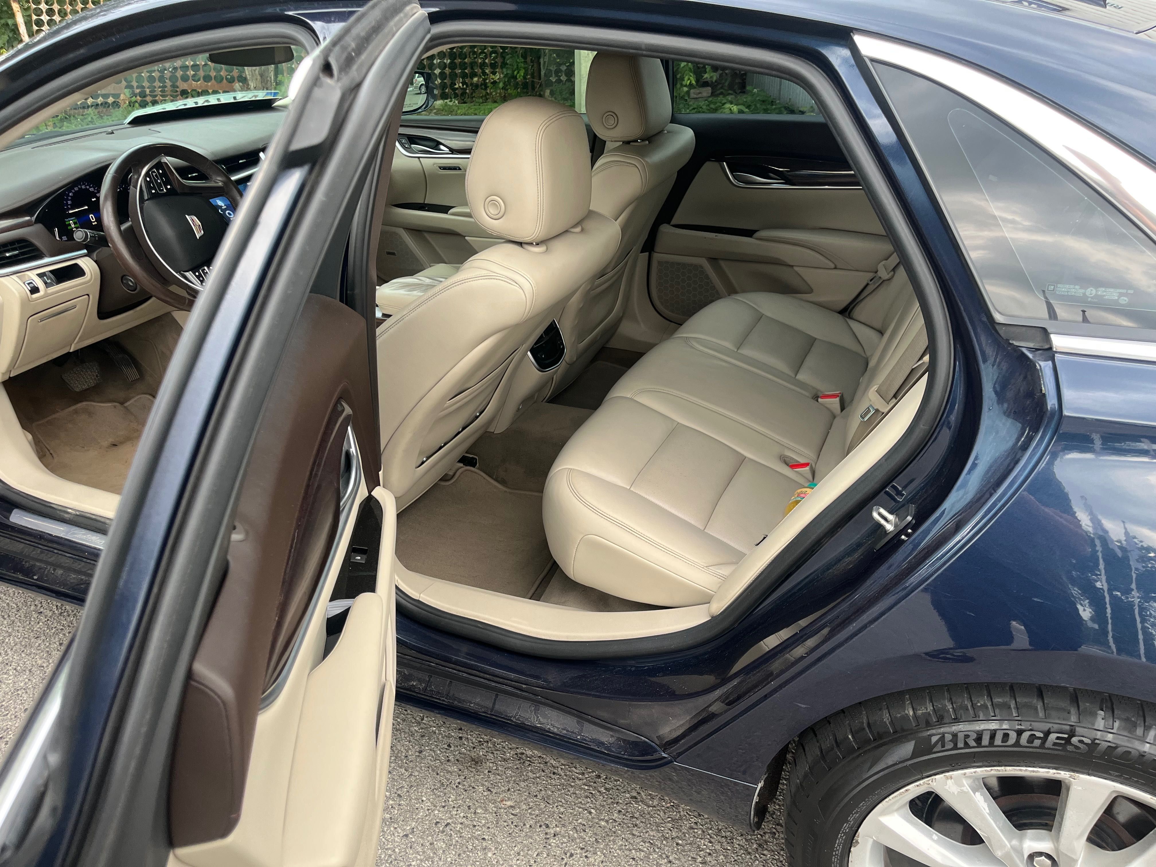 Cadillac xts 2016