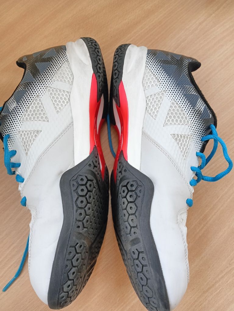 Buty Yonex Power Cushion 50 rozmiar 43 badminton squash padel