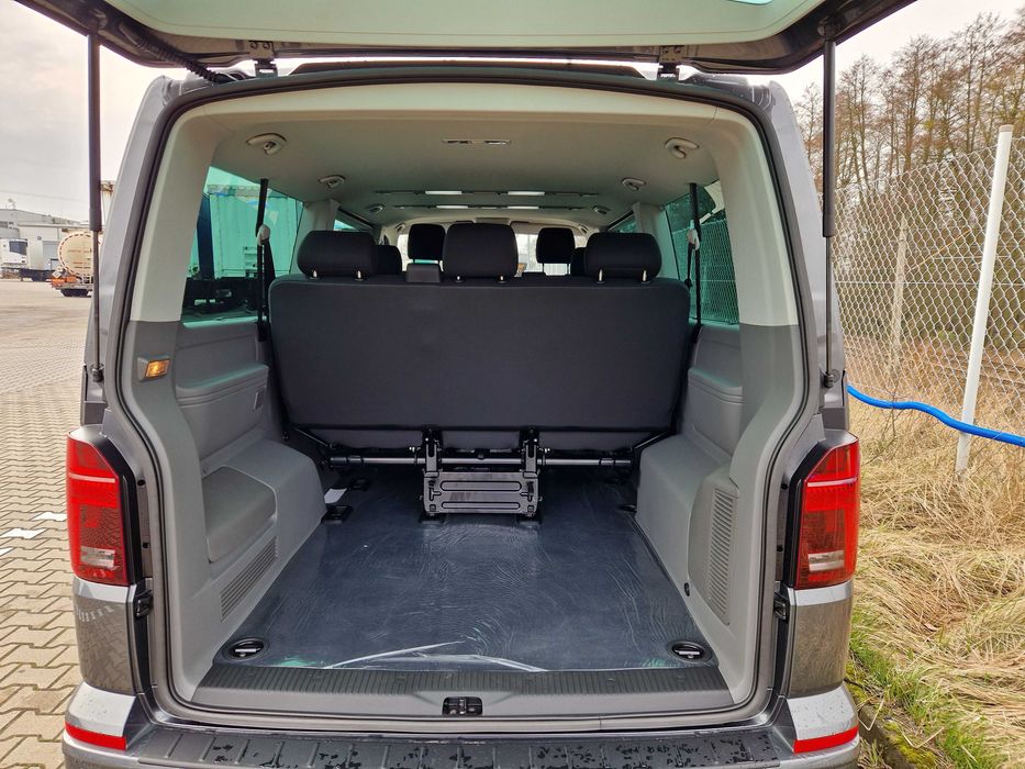 Najem Wynajem Busa 8os. Volkswagen T6.1 Caravel 23r 150KMDSG Szczecin