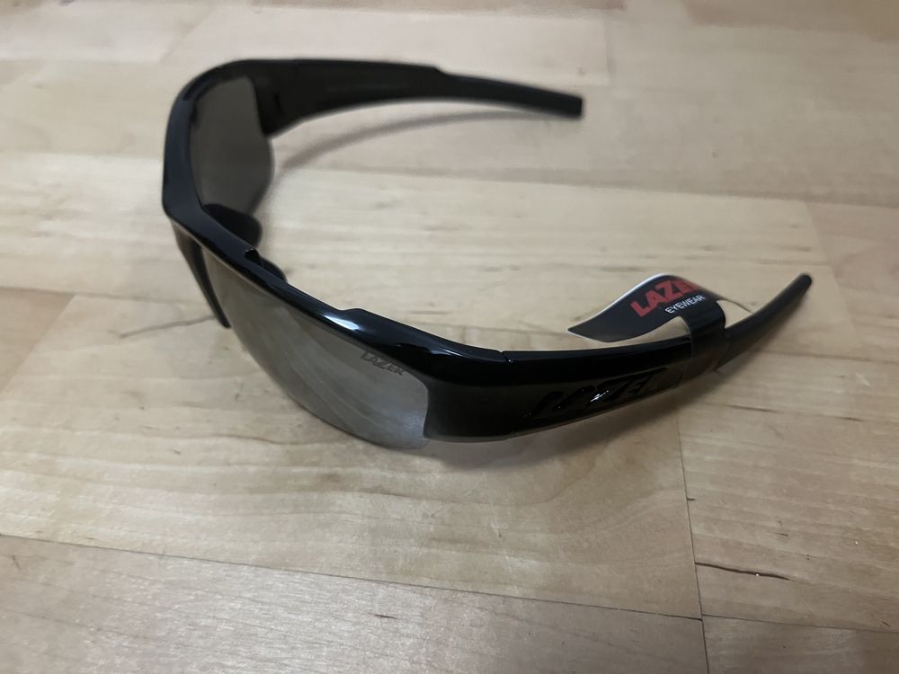 Okulary firmy Lazer model AR1 rowerowe sportowe
