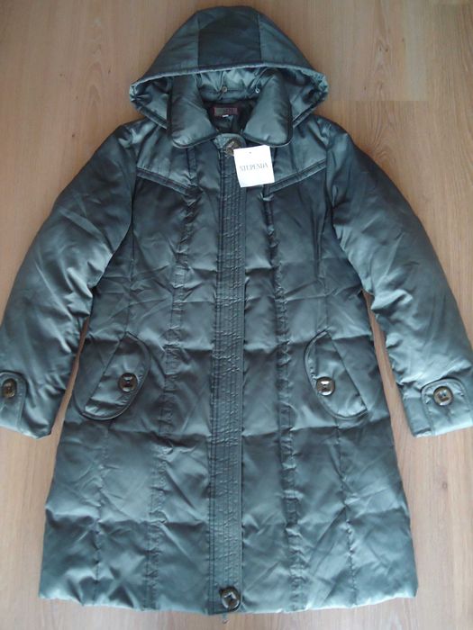 Демисезонная новая фирменная тёплая куртка, пальто с капюшоном, р. 48.