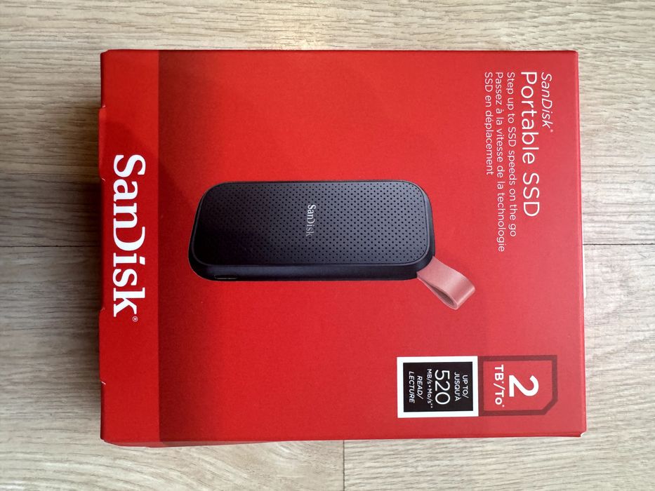 SSD накопичувач SanDisk Extreme Portable E30 2 TB (SDSSDE30-2T00-G25)