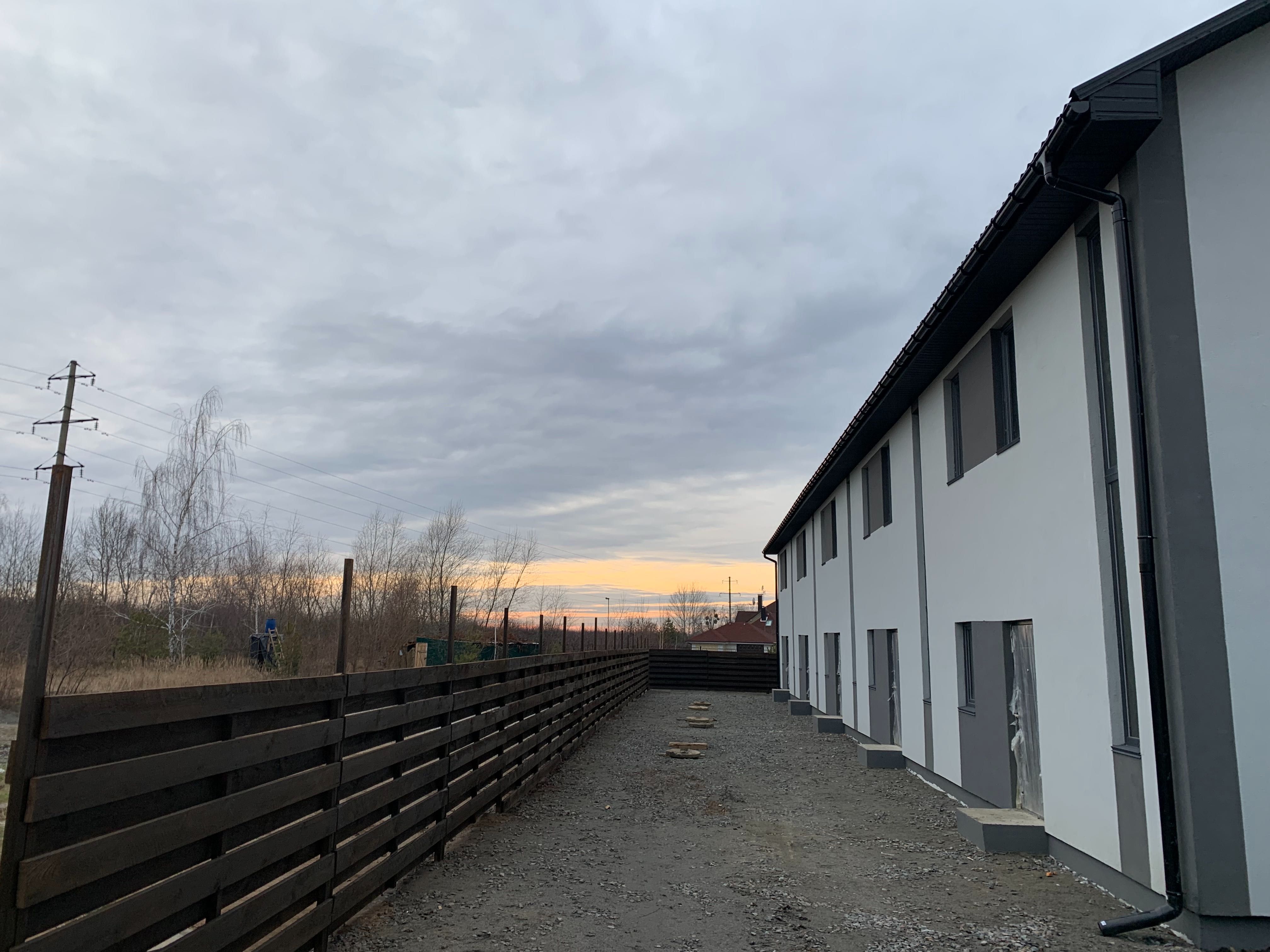 Продам готовый таунхаус Гореничи 39500уо уе Є Оселя-так!